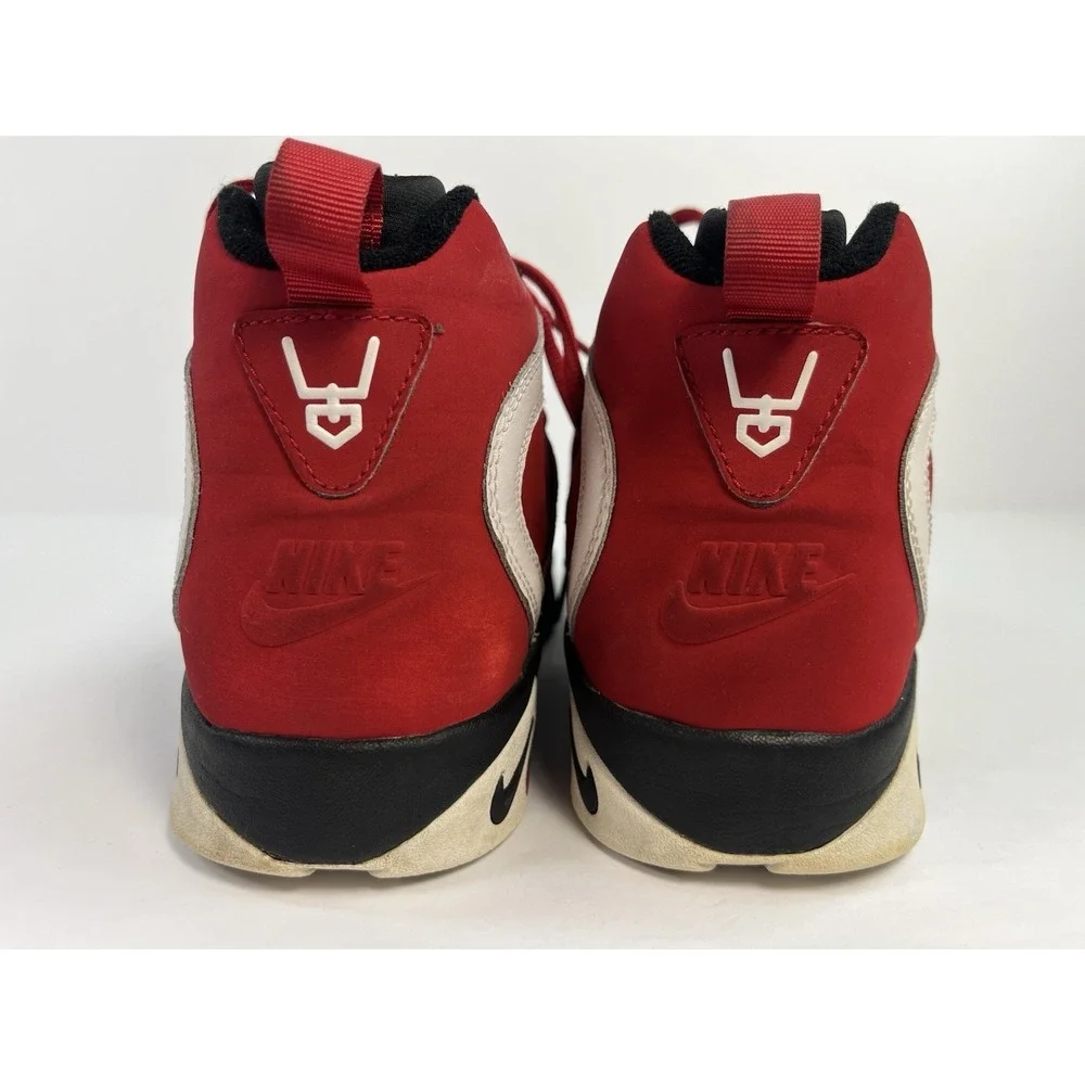 Nike Diamond Turf II Red/Gold Basketball Shoes 488294-600 Kid 7Y Women 8.5